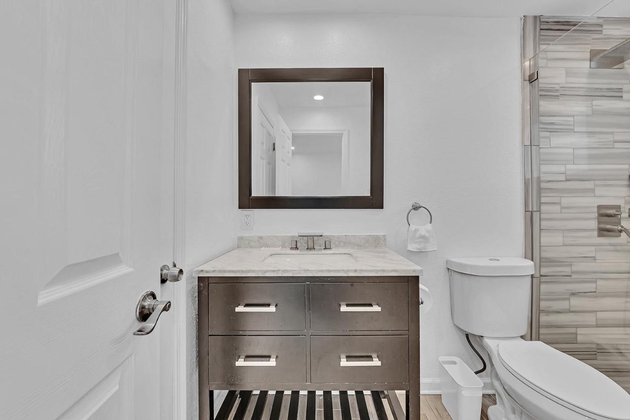 Welcome To Paradise! Secluded 4 Bed, 3 Bath, Pool Casa vacanze Fort Lauderdale